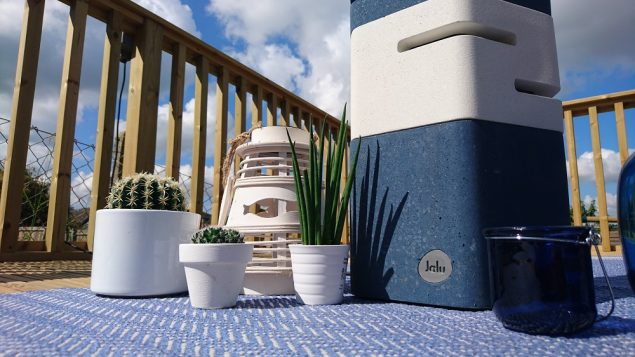 Holix Outdoor Floor Lamp by Jalu 